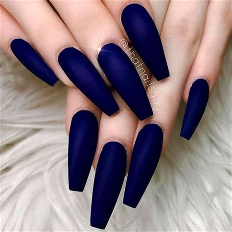 dark blue nails no acrylic.